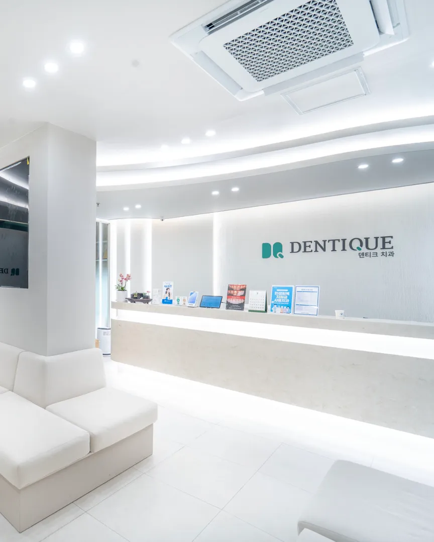 Dentique Dental background